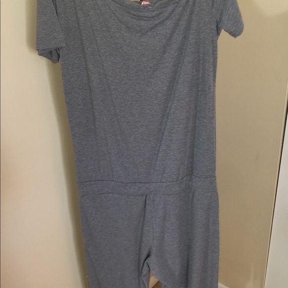 Amasoo, NWT, Short Sleeve Dark Gray Jumpsuit - Picture 5 of 7